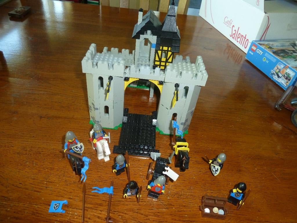 Lego 6074 Kasteel met ridders en paarden Black Falcons, Kinderen en Baby's, Speelgoed | Duplo en Lego, Gebruikt, Lego, Overige typen