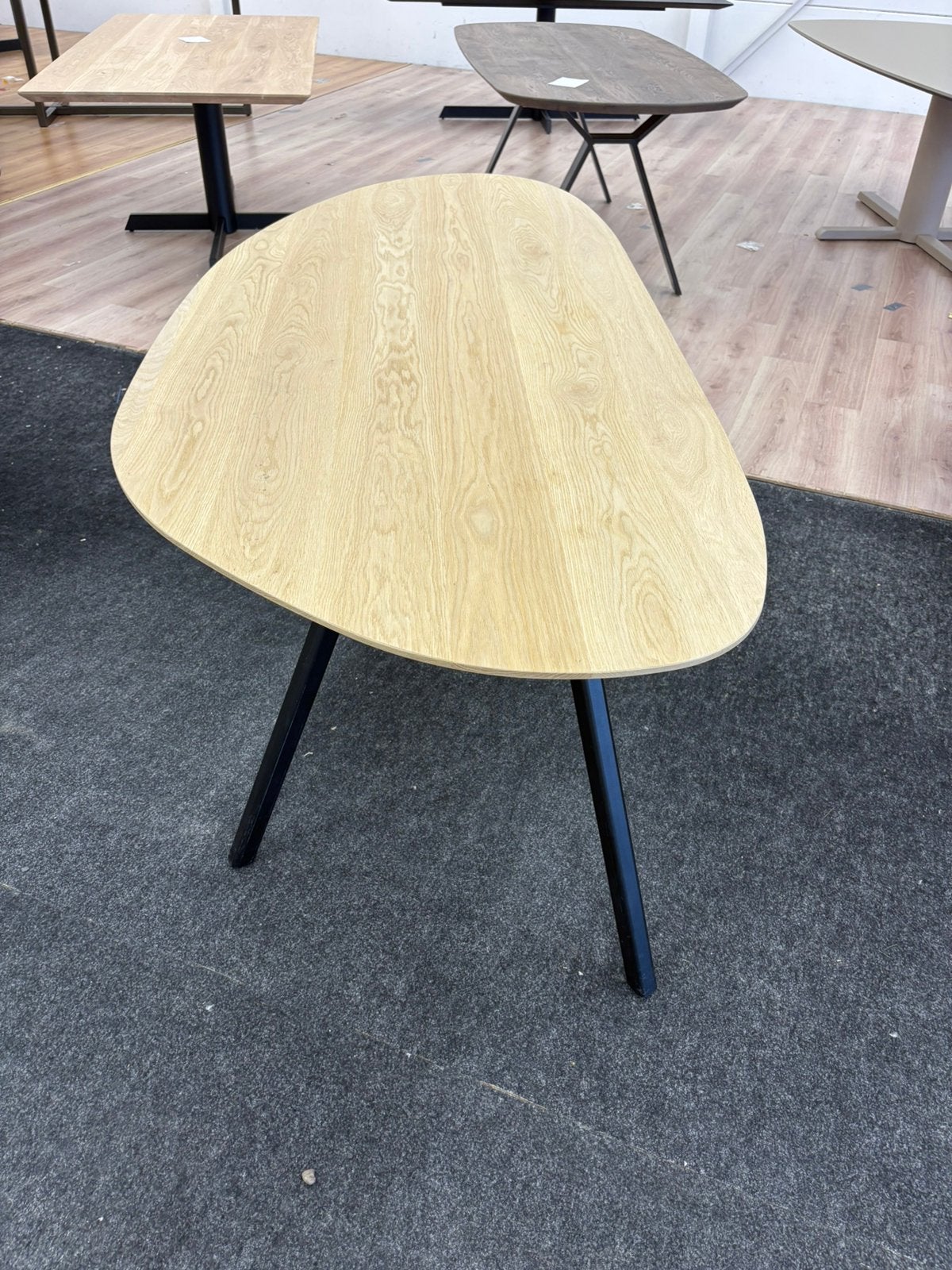 Dyyk eetkamertafel Spott, Ophalen, 200 cm of meer, 50 tot 100 cm, Zo goed als nieuw