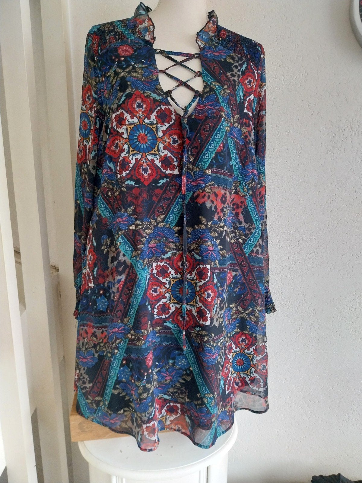 Bohemian jurk met vetersluiting en bloemenprint maat 44, Meerkleurig, Maat 42/44 (L), Ophalen of Verzenden, Zo goed als nieuw