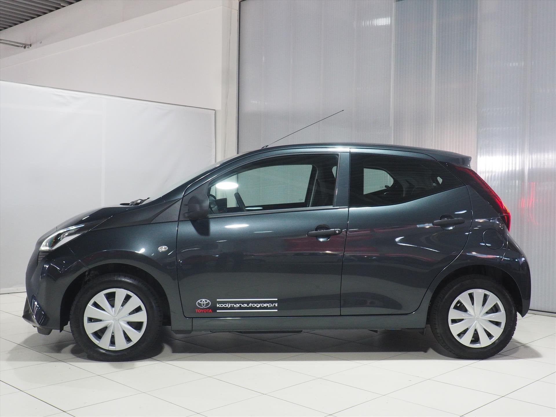 Toyota Aygo 1.0 VVT-i 72pk 5D x-fun | Airco | Orgineel NL |, Auto's, Voorwielaandrijving, Stof, 4 stoelen, Origineel Nederlands