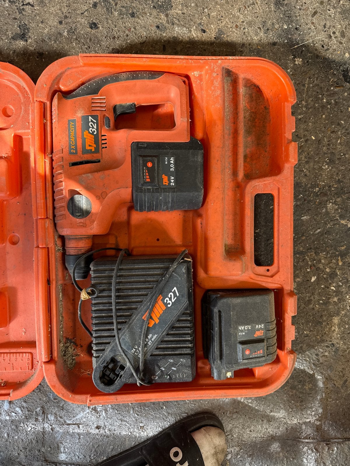 Klopboor Spit 327 met accessoires, Doe-het-zelf en Verbouw, Ophalen, Boor- en/of Breekhamer, Klopboormechanisme, Gebruikt