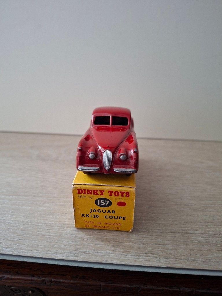 Dinky Toys Jaguar 157, Hobby en Vrije tijd, Modelauto's | 1:43, Ophalen of Verzenden, Zo goed als nieuw, Auto, Dinky Toys