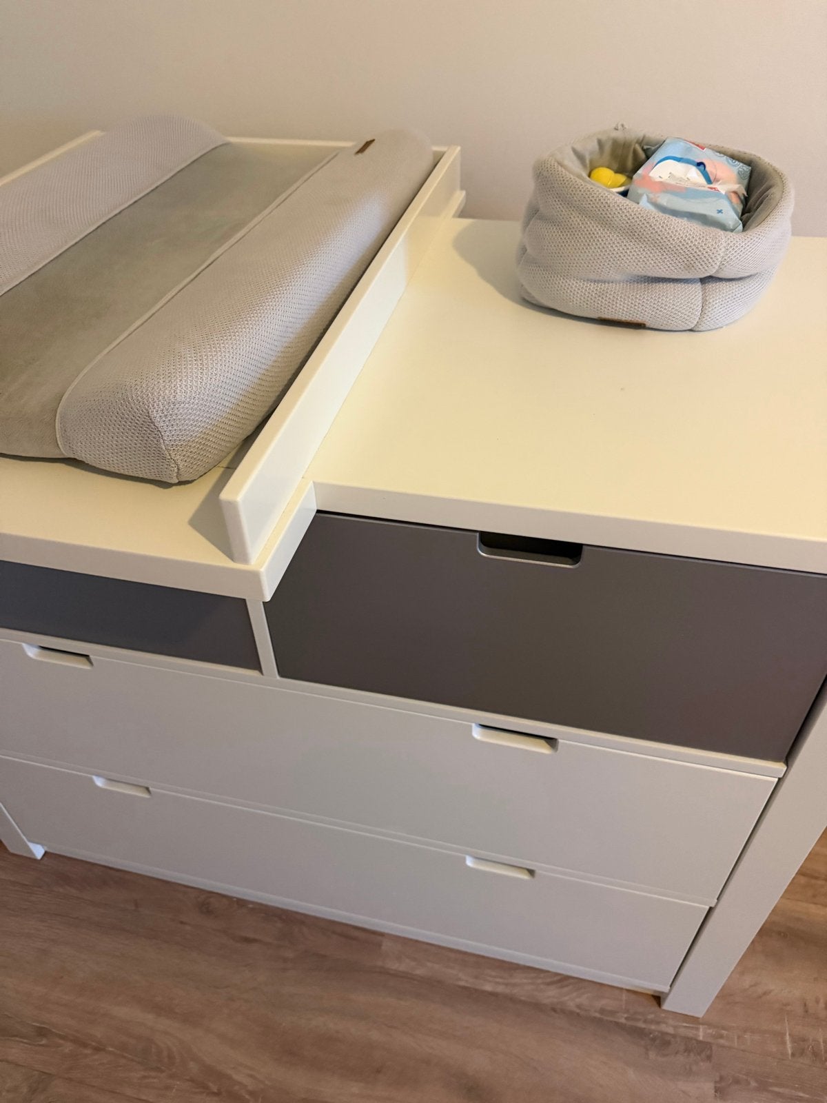 Commode met lades en opzetstuk - Wit/zilverGrijs bopita, Gebruikt, 50 tot 70 cm, Ophalen of Verzenden, 75 tot 100 cm
