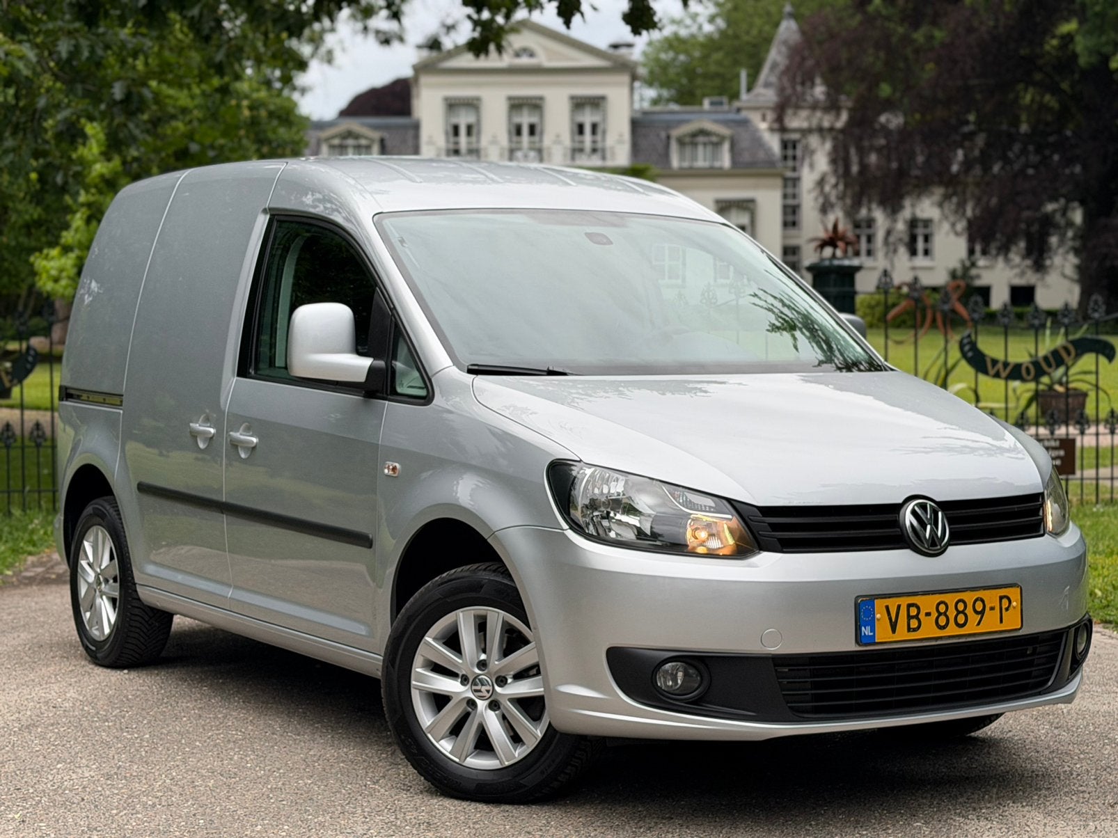 Volkswagen Caddy 1.6 D 55KW 2013 Airco - Cruise - Trekhaak, Voorwielaandrijving, Euro 5, 74 pk, Zwart