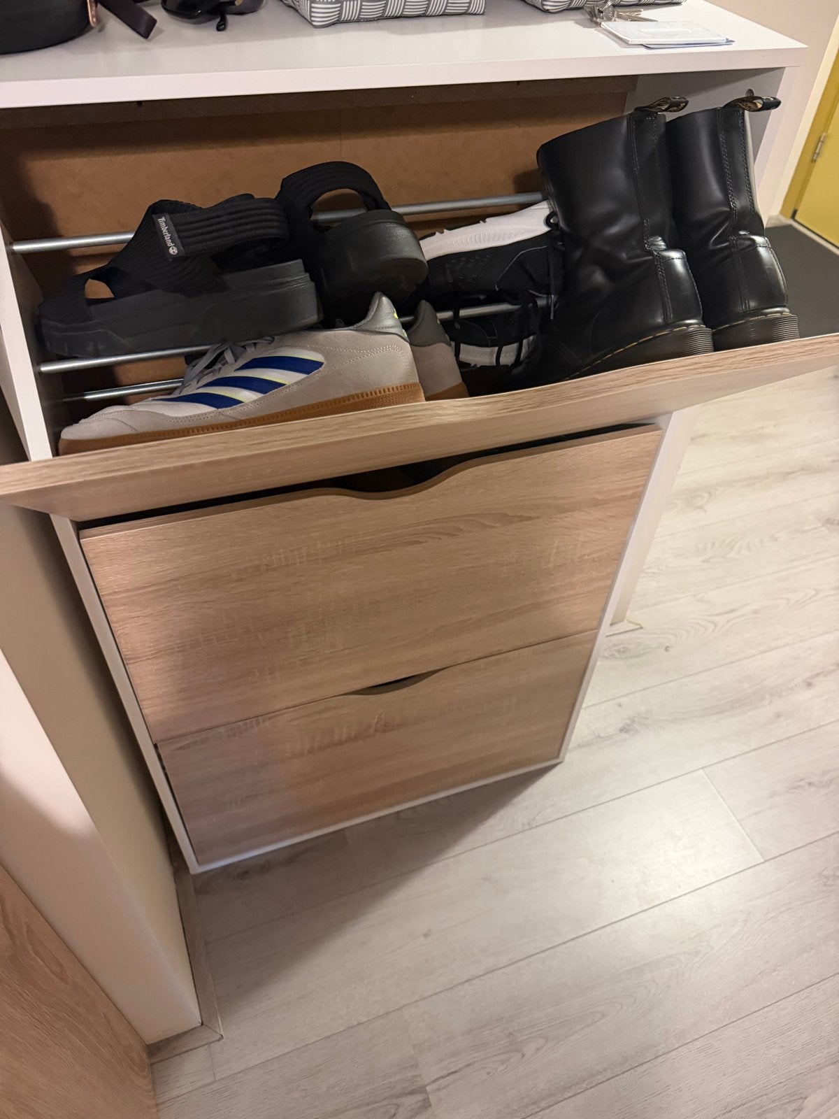 JYSK OLDEKROG schoenenkast wit/eiken - 3 vakken, Ophalen of Verzenden, Gebruikt
