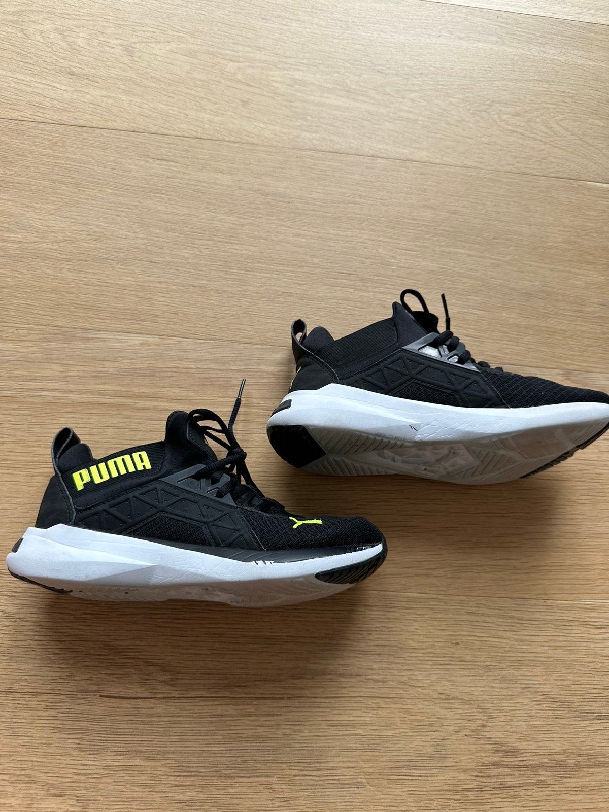 Puma schoenen 36, Kleding | Heren, Schoenen, Zwart, Ophalen of Verzenden, Sneakers of Gympen, Gedragen
