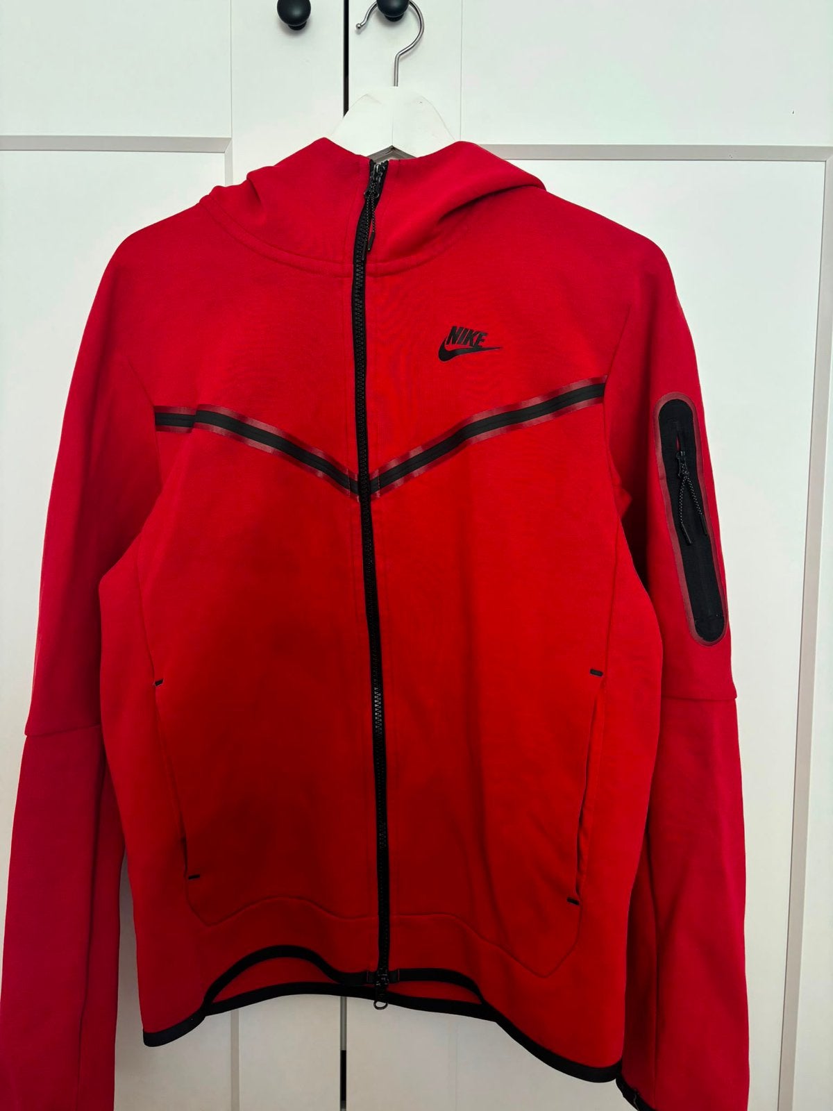Rode nike tech pak orgineel, Ophalen, Gedragen, Maat 46 (S) of kleiner