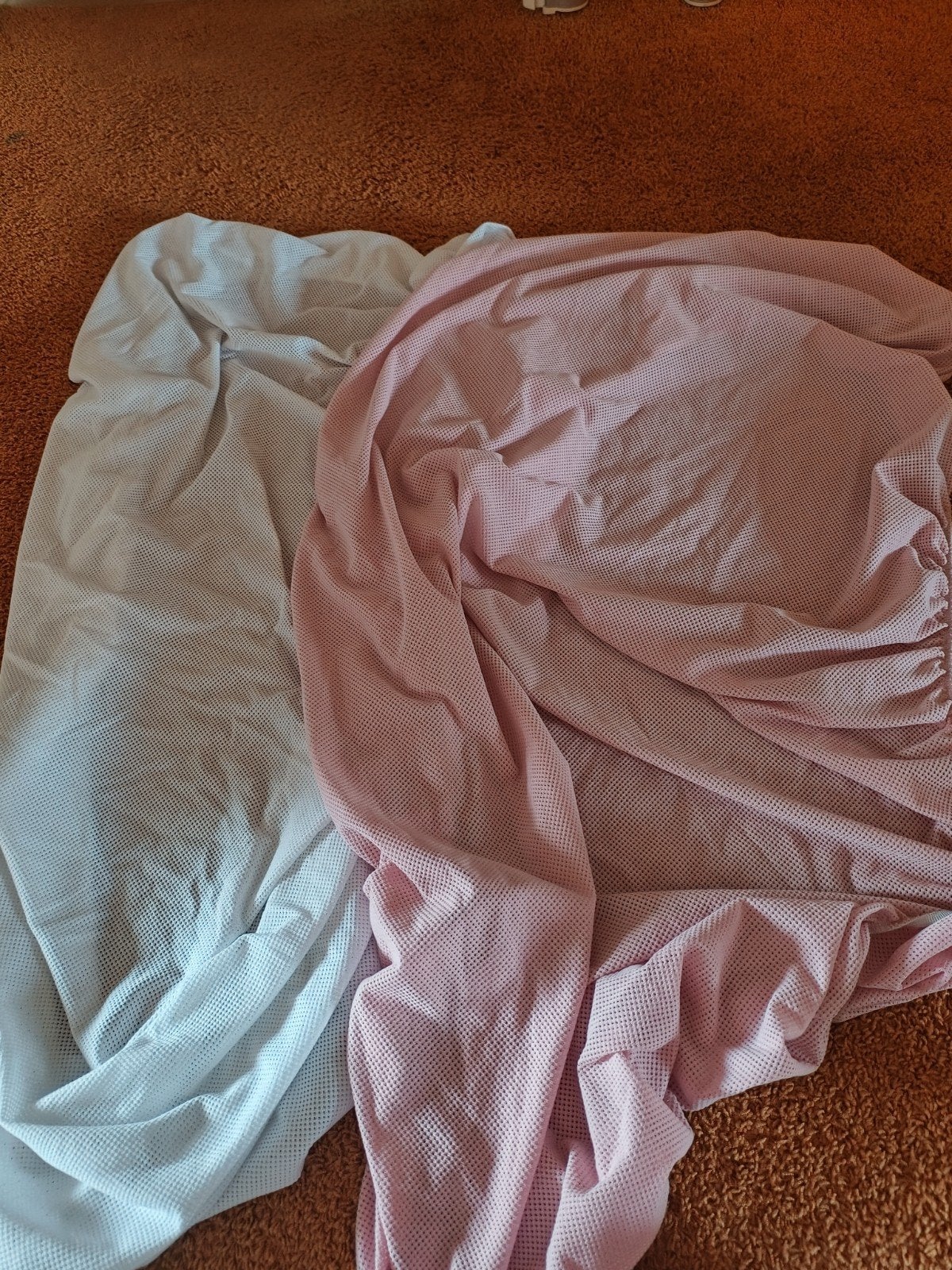Aerosleep hoeslakens roze en wit 140x70, Kinderen en Baby's, Gebruikt, Ademend, Meisje, Hoeslaken of Sloop