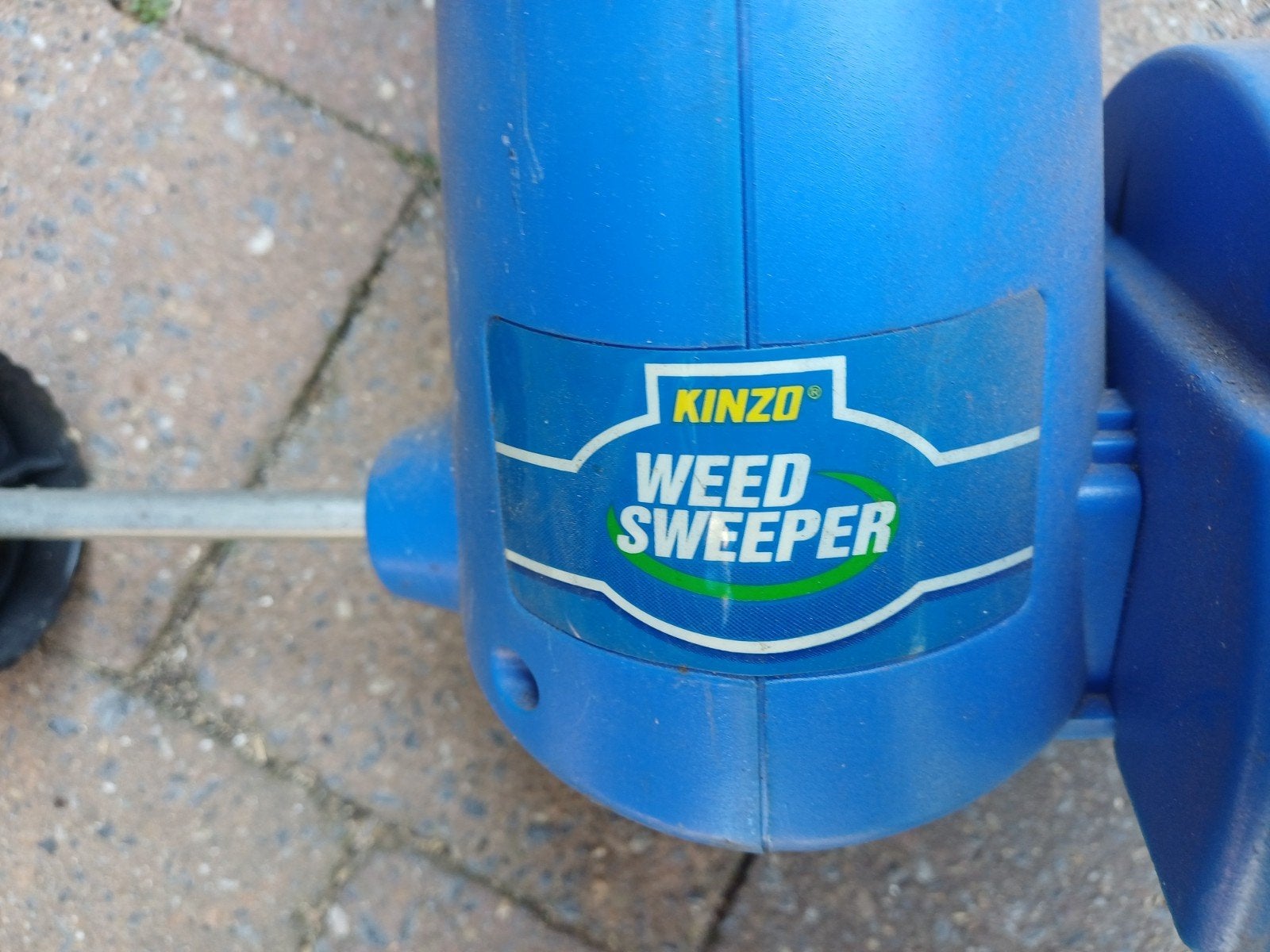 Kinzo Weed Sweeper - Onkruidborstelmachine 400W, Tuin en Terras, Ophalen