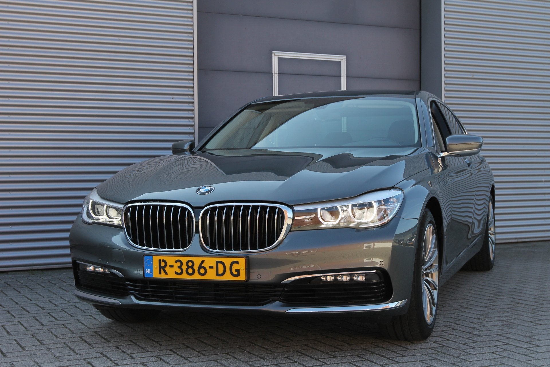 BMW 7 Serie 730d xDrive AUT. I NAVI I LEDER I 96000 KM I INC, Auto's, 1800 kg, Gebruikt, 2993 cc, Leder