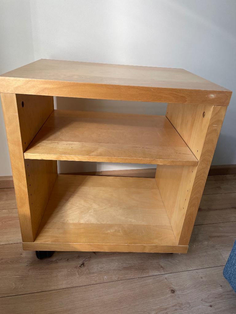 IKEA (nacht) kastje op wieltjes, Huis en Inrichting, Slaapkamer | Nachtkastjes, Ophalen, Overige materialen, Gebruikt, 55 tot 70 cm