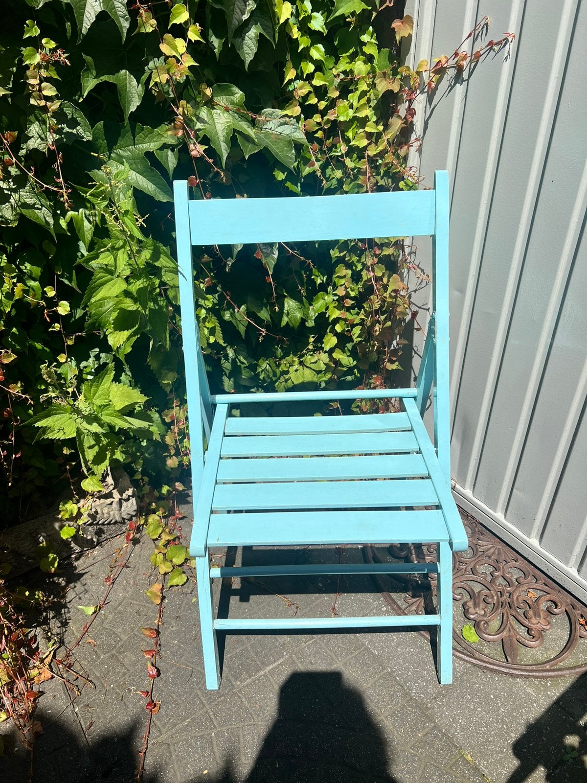 Brocante lichtblauwe houten bistrostoel, klapstoel tuinstoel, Ophalen