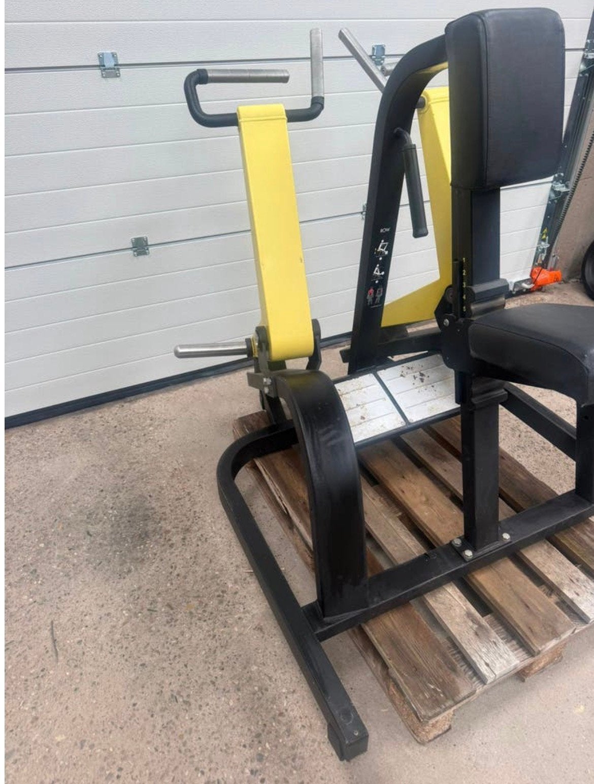 Technogym pure strength row / seated row / plate loaded, Sport en Fitness, Fitnessmaterialen, Ophalen, Benen, Gebruikt, -