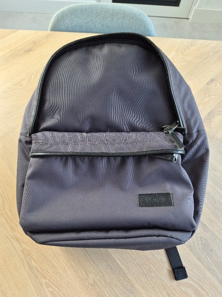 Eastpak, Sieraden, Tassen en Uiterlijk, Tassen | Rugtassen, Ophalen, 25 tot 40 cm, Zo goed als nieuw, Waterdicht