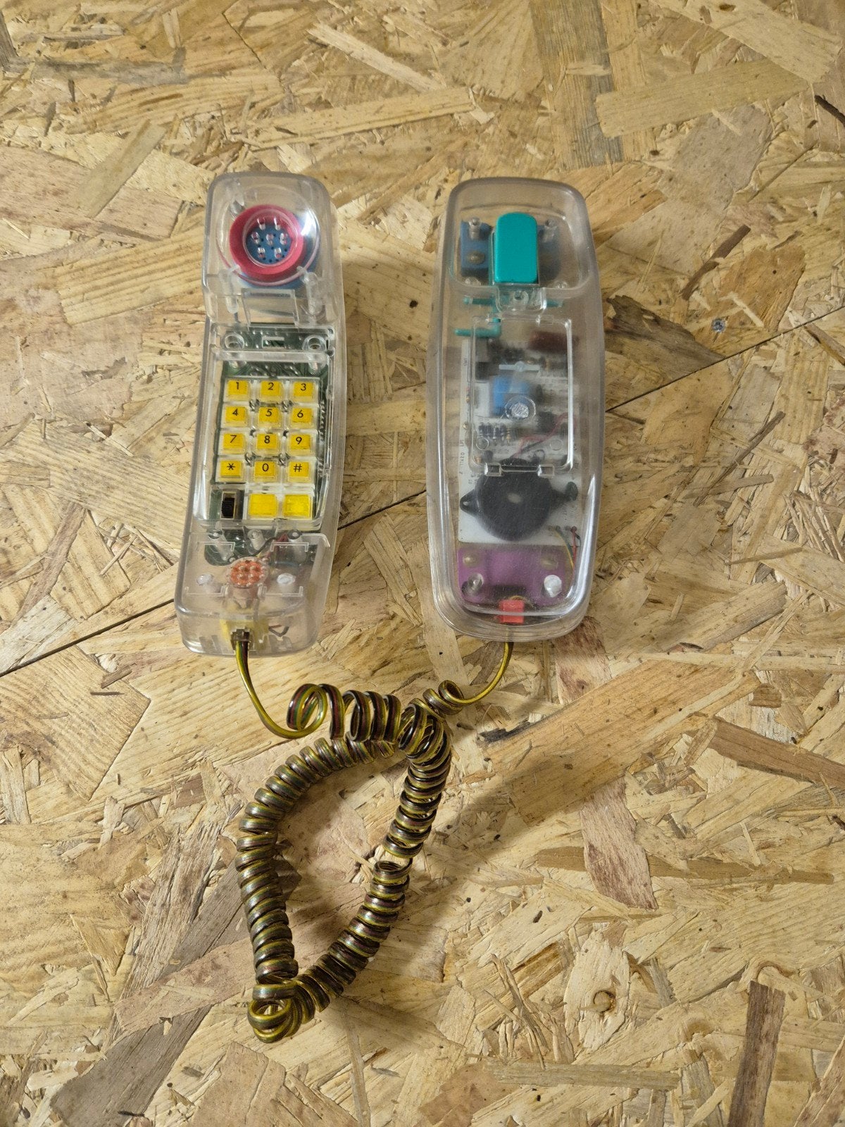 Vintage jaren '90 doorzichtige / transparante telefoon, Telecommunicatie, Vaste telefoons | Niet Draadloos, Ophalen of Verzenden