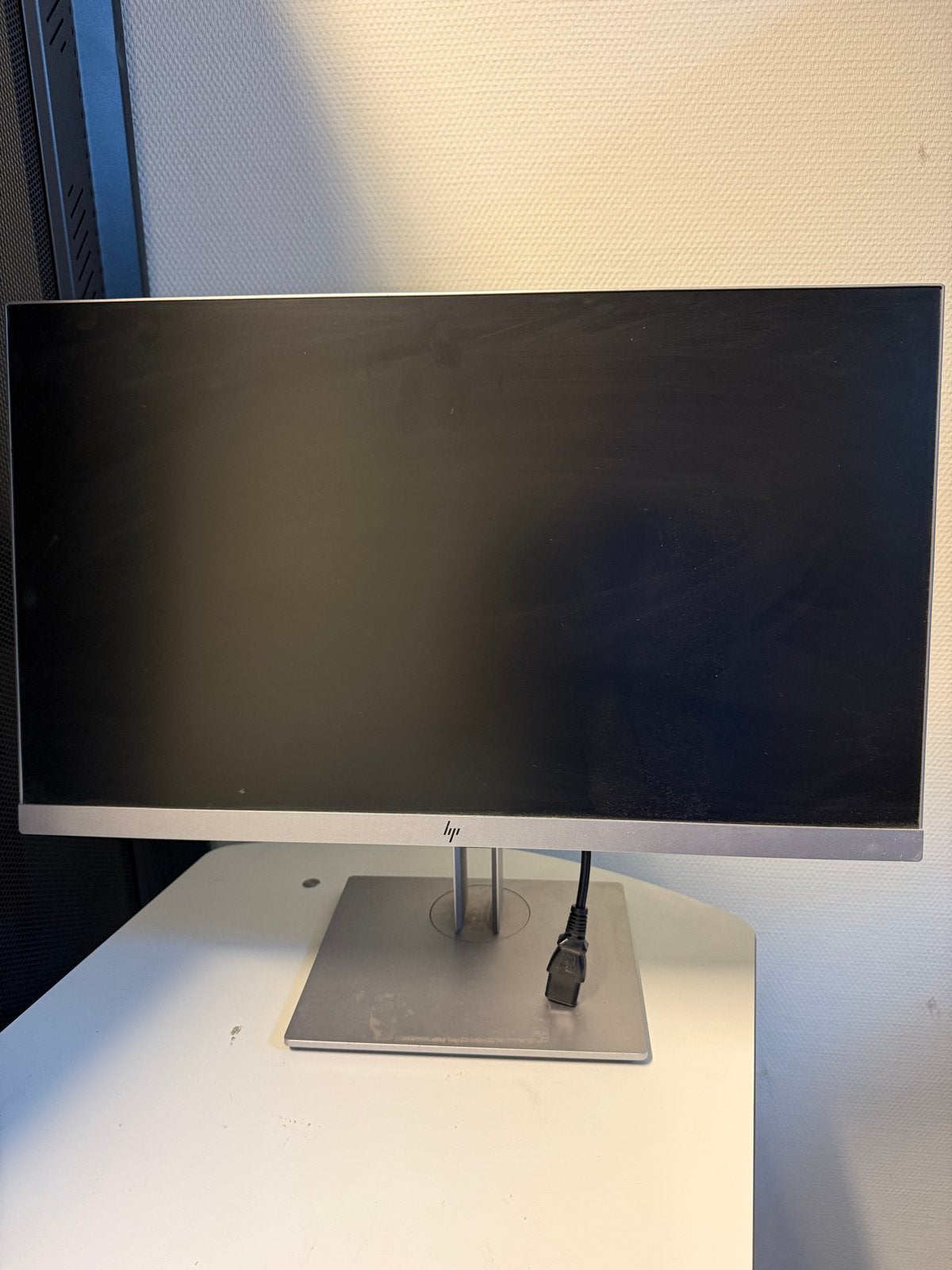 2x HP E243 Monitor - Full HD IPS Scherm 24 inch, Ophalen, Gebruikt, IPS, In hoogte verstelbaar