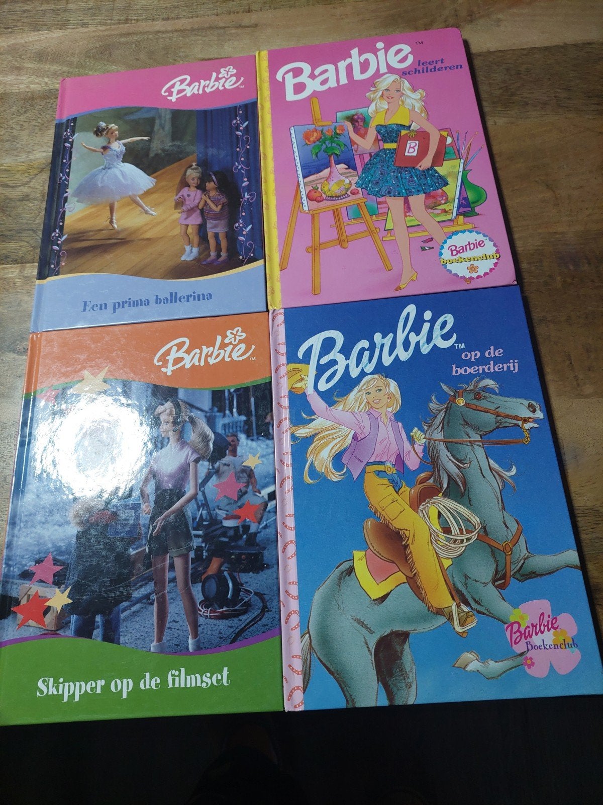 Barbie Boekenclub: 4 boeken over Barbie en haar vrienden, Boeken, Ophalen of Verzenden, Gelezen, Diverse auteurs, Fictie algemeen