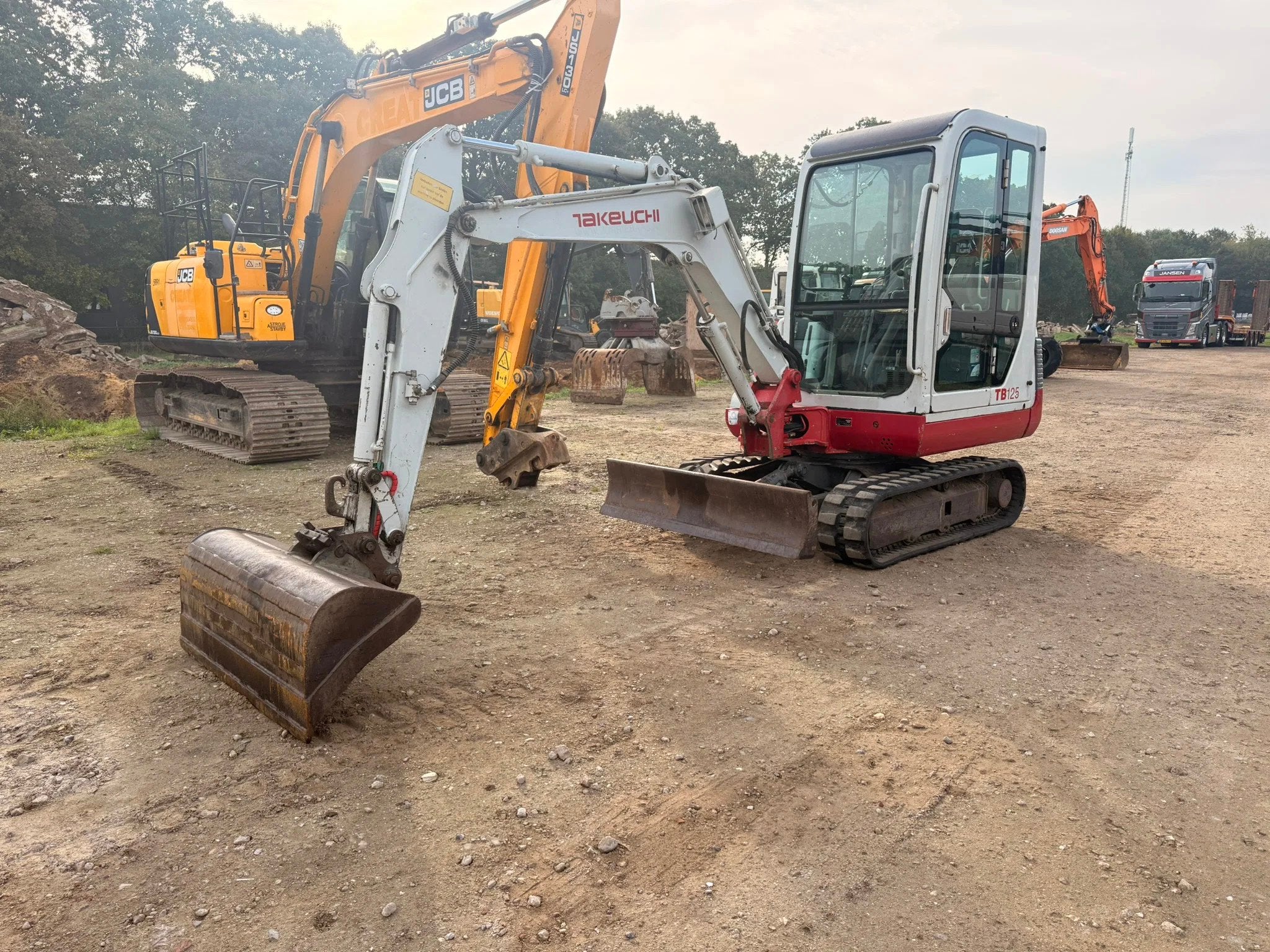 Takeuchi TB125 TB125 (bj 2006), Zakelijke goederen, Jansen Machines, Administratie@jansen-machines.com, Topperweg 60
3774 LJ  Kootwijkerbroek