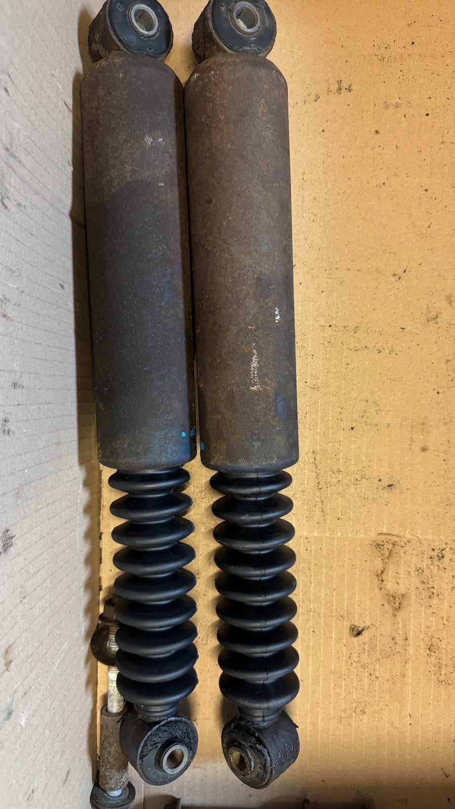 Volvo 240 nivomats schokbrekers en veren, Ophalen of Verzenden, Nieuw, Volvo