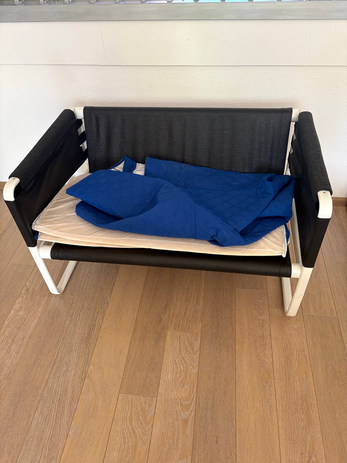 Blauw IKEA bankje - Compact en veelzijdig, Ophalen, Gebruikt, Minder dan 75 cm, Tweepersoons