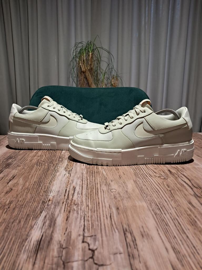 Nike Air Force 1 Pixel Premium 'Light Stone' Size 41, Kleding | Dames, Nike, Ophalen of Verzenden, Grijs, Sneakers of Gympen
