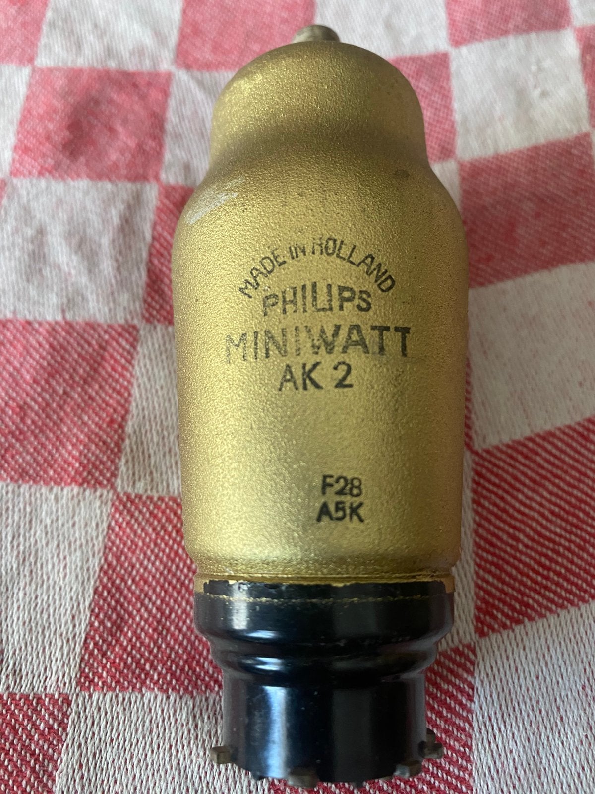 Antieke radio buis philips miniwatt AK 2 goed, Verzenden