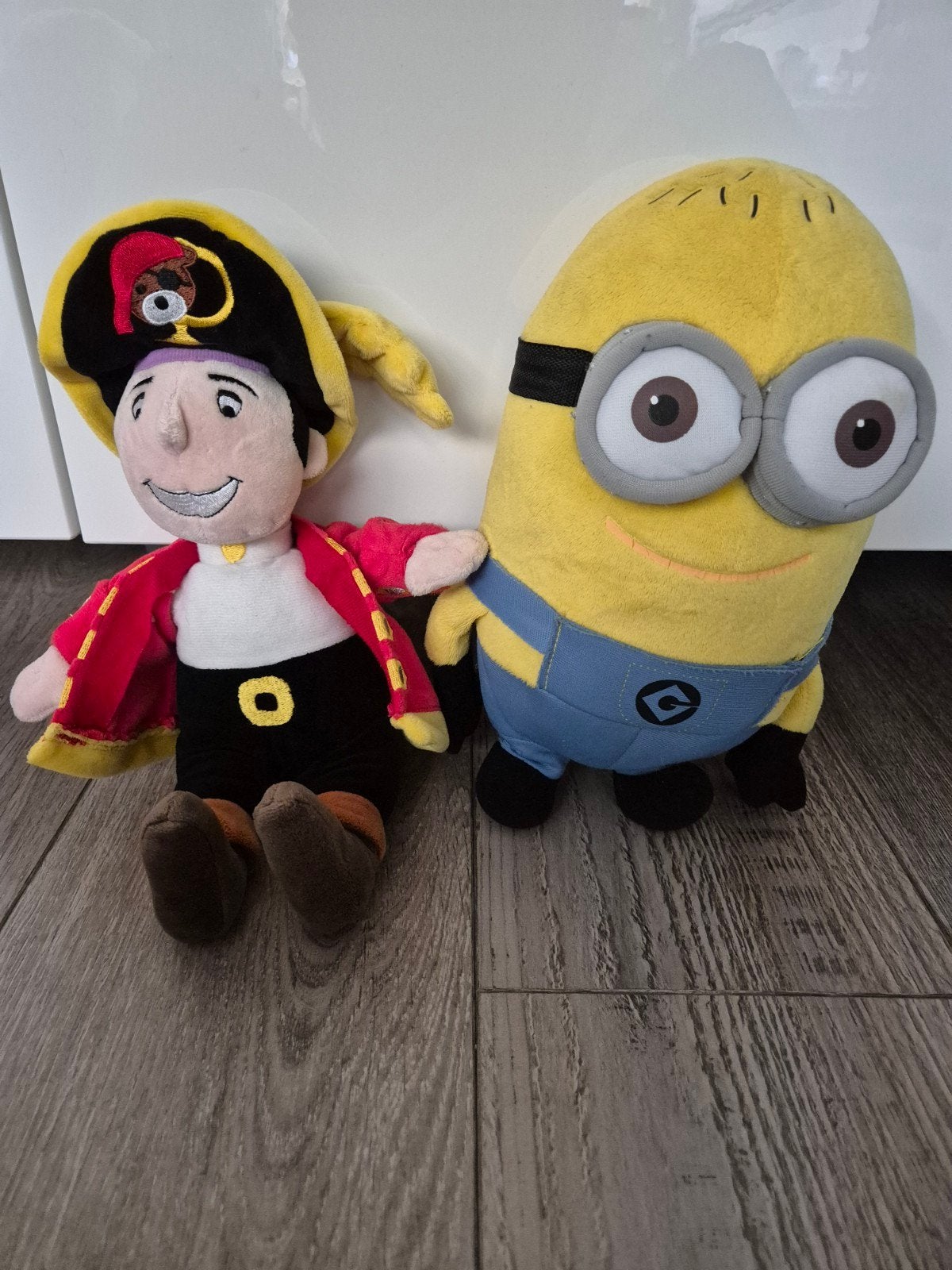 Knuffel The Minions en Piet Piraat.

Hebben alleen voor de s, Ophalen of Verzenden, Zo goed als nieuw, Overige typen