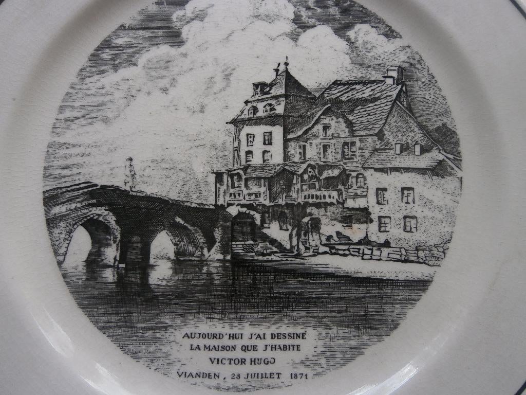 VIANDEN, MooieWandbordje met ophangveerVilleroy en Boch, Ophalen of Verzenden