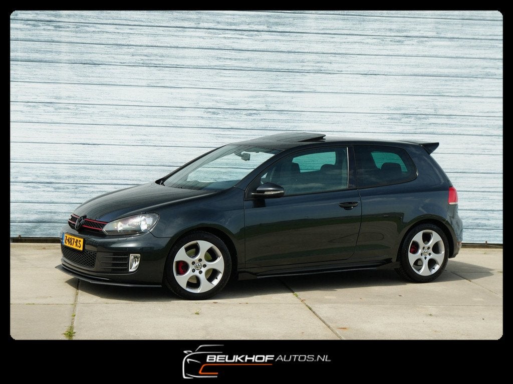 Volkswagen Golf 2.0 GTI Airco Stoelverwarming Schuifdak, Voorwielaandrijving, Euro 5, Gebruikt, Zwart
