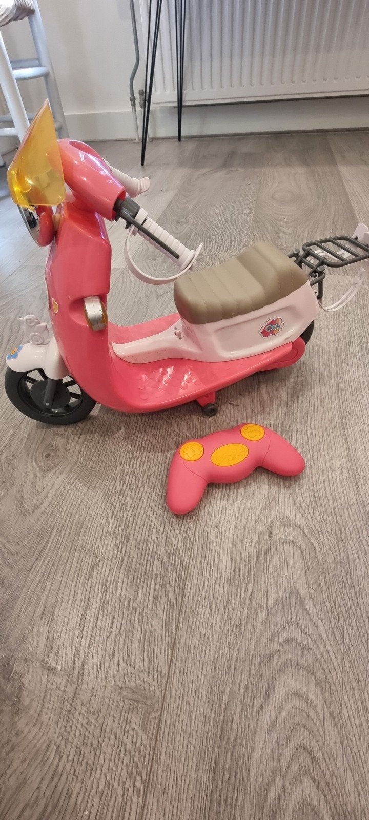 Baby Born Scooter met Afstandsbediening (Roze), Kinderen en Baby's, Ophalen of Verzenden
