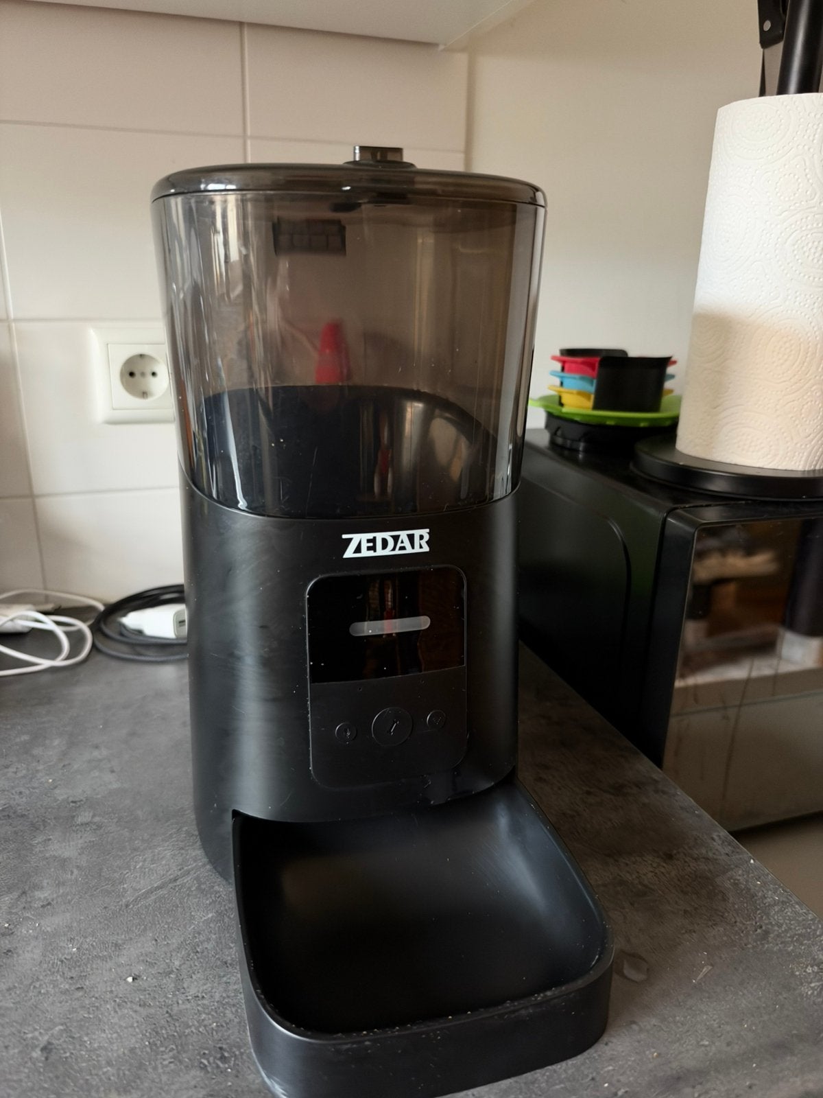 Zedar A600 automatische voerbak – zwart, Ophalen of Verzenden, Zo goed als nieuw