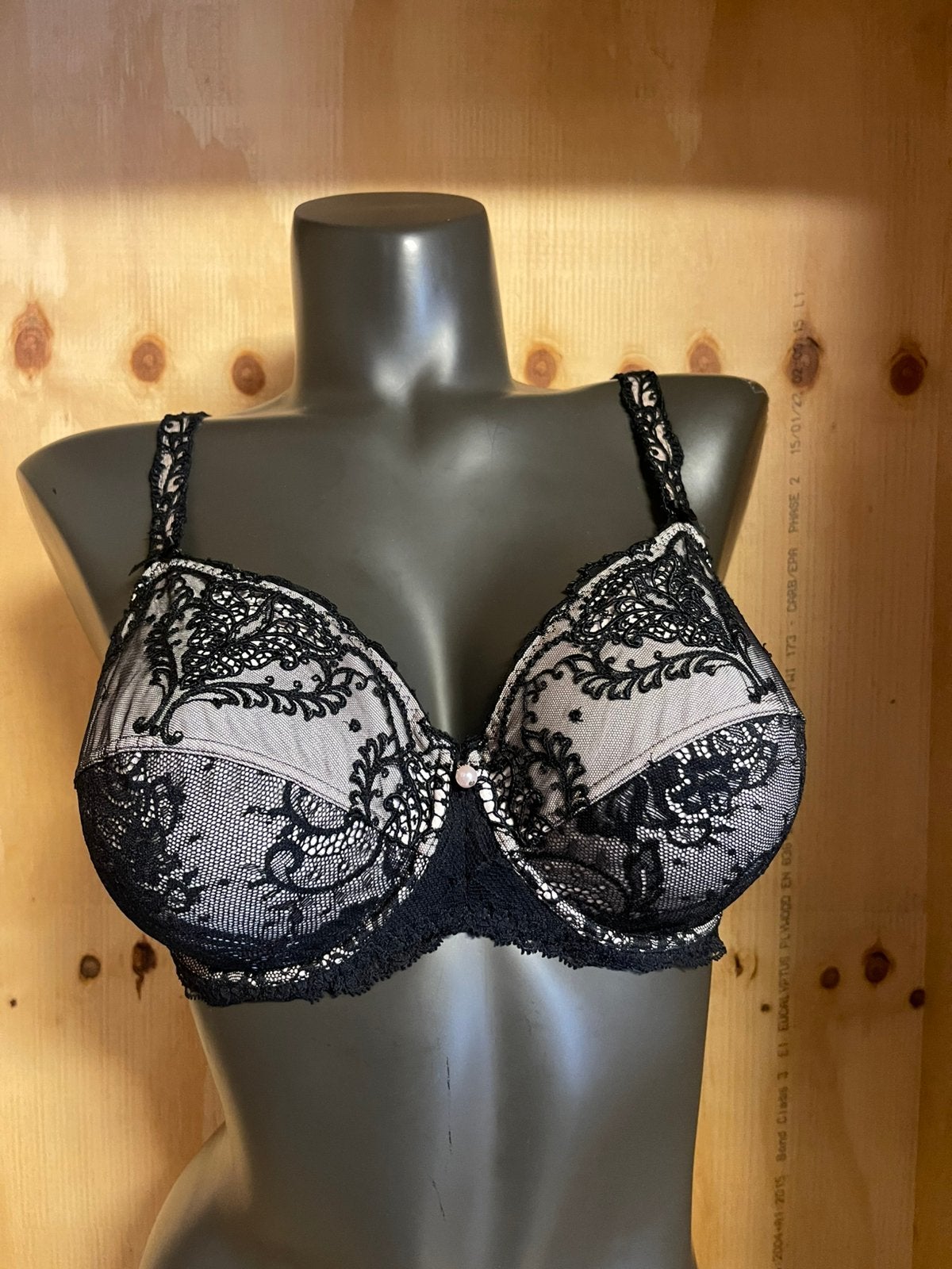 Lise Charmel Bh Maat 80e Model magie veda, Verzenden, Zwart, BH
