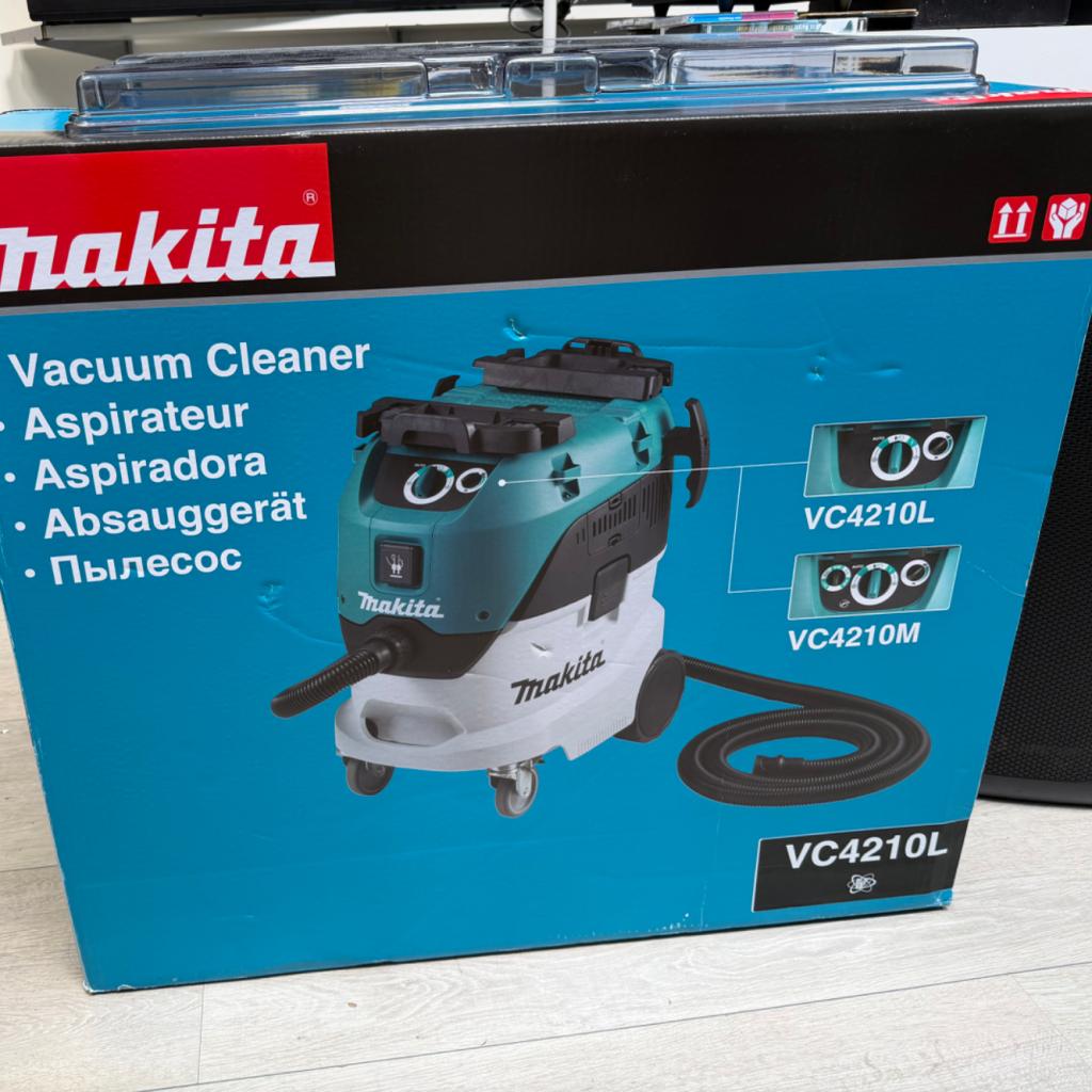 Makita VC4210L Stofzuiger | Nieuw, Witgoed en Apparatuur, Stofzuigers, Nieuw