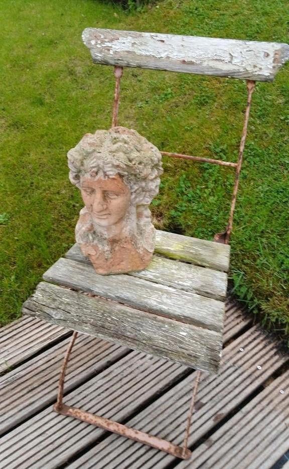 Antieke terracotta buste van een vrouw, Weerbestendig, Buste, Ophalen of Verzenden, 20 - 50 cm