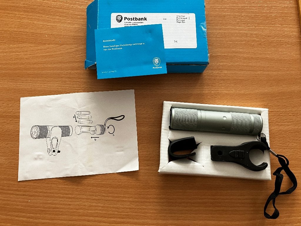 Vintage Postbank Fietslamp / Zaklamp Set Compleet met Doos, Caravans en Kamperen, Ophalen of Verzenden, Zo goed als nieuw, Batterij