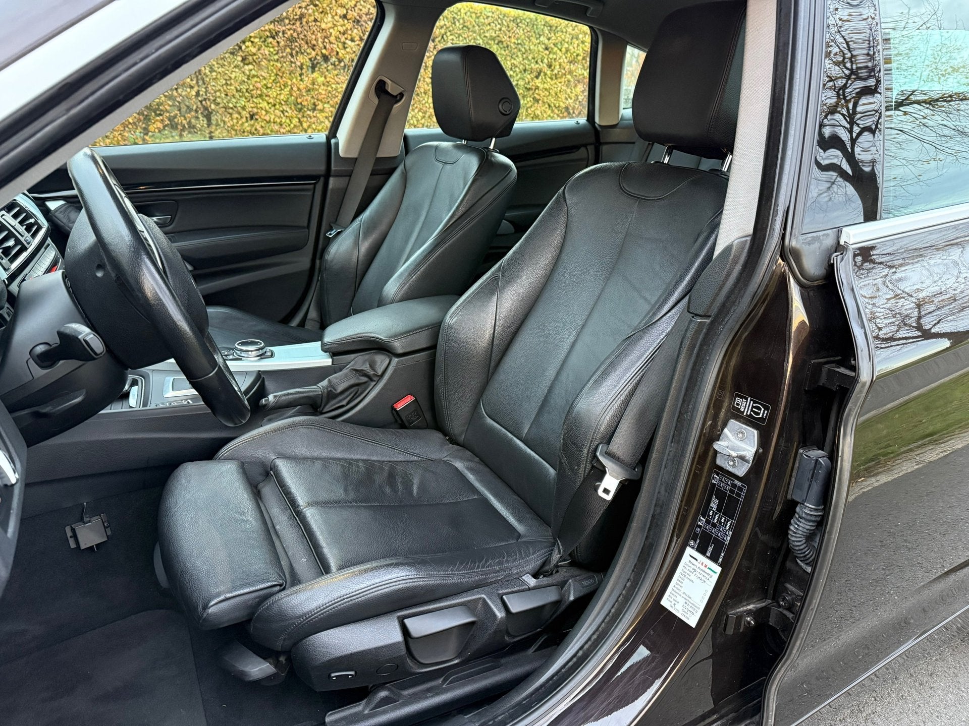 Foto 12 van BMW 3-serie Gran Turismo 320i High Executive NAP/CLIMA/LEER/