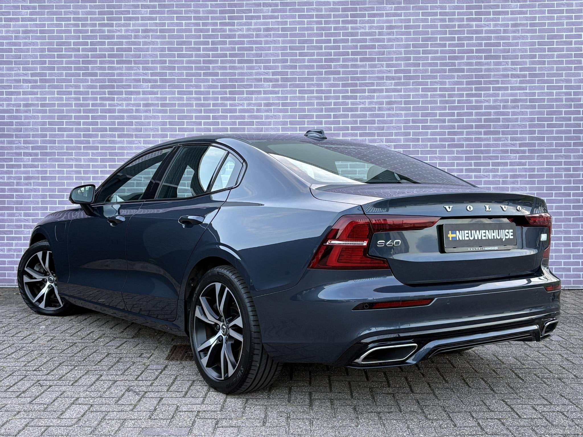 Volvo S60 Recharge T8 AWD R-DESIGN | Trekhaak | Standkachel, Auto's, Euro 6, 4 cilinders, Blauw, Plug-in hybride