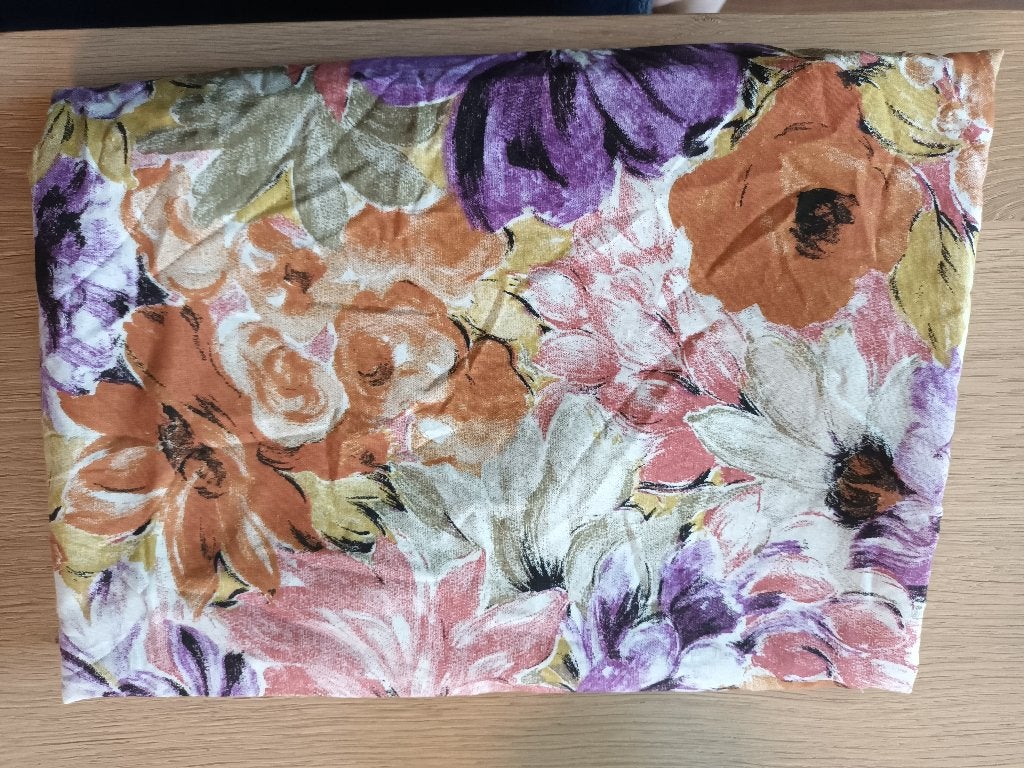 Lap stof ong 135 x 115 cm patroon met bloemen bloem, Ophalen of Verzenden, Nieuw, 30 tot 200 cm, 120 cm of meer