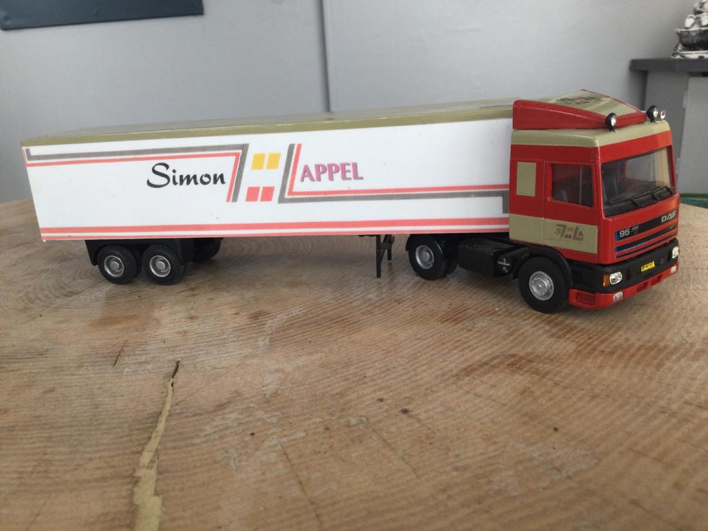 Lion car modelauto 1/50, Hobby en Vrije tijd, Ophalen of Verzenden, Zo goed als nieuw, Bus of Vrachtwagen, Lion Toys