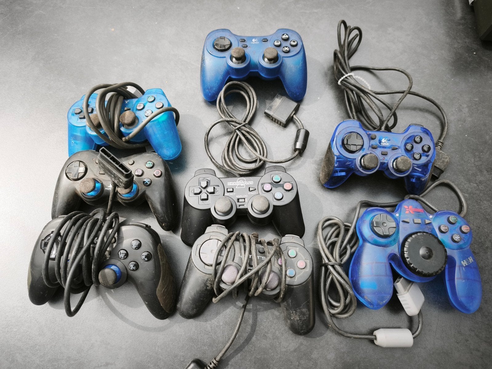 PS2 controllers - bedraad en draadloos (zonder ontvanger), 1 speler, Ophalen of Verzenden, Gebruikt, Vanaf 3 jaar