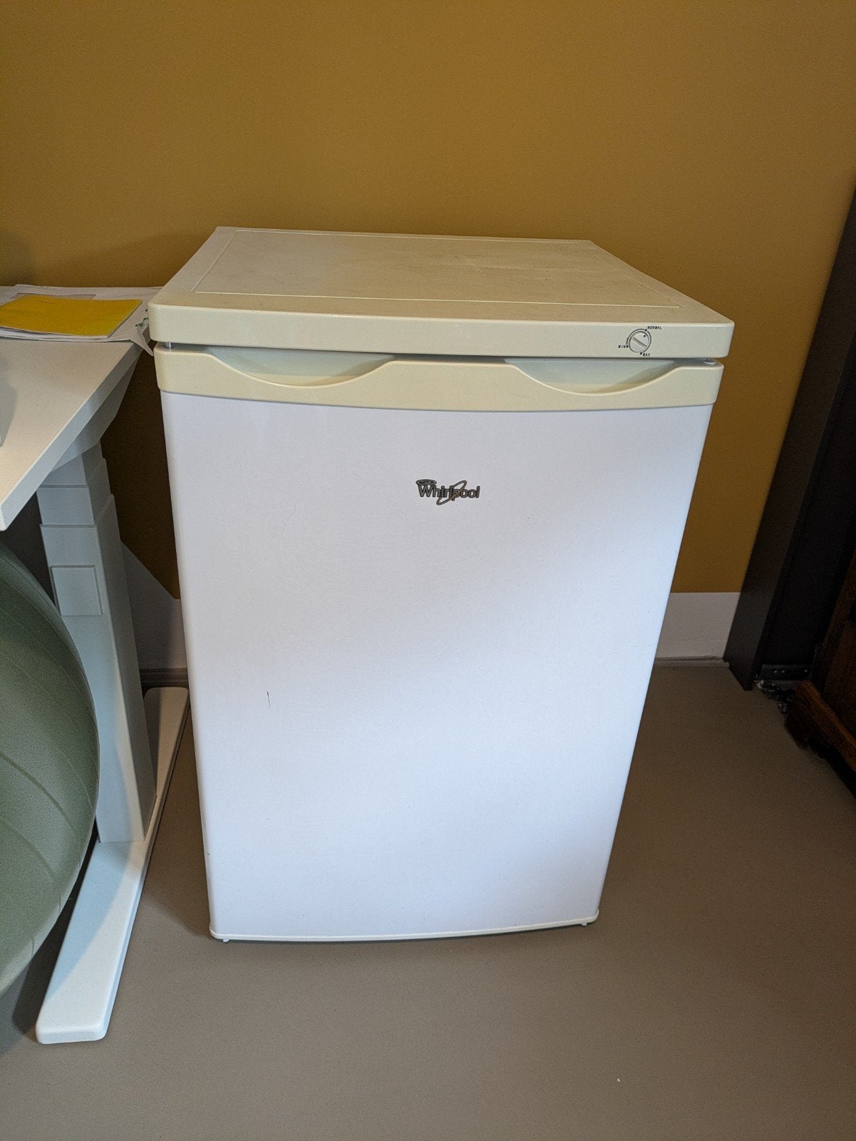 Whirlpool vriezer tafelmodel, Witgoed en Apparatuur, Gebruikt, Minder dan 60 cm, Vrijstaand, Ophalen