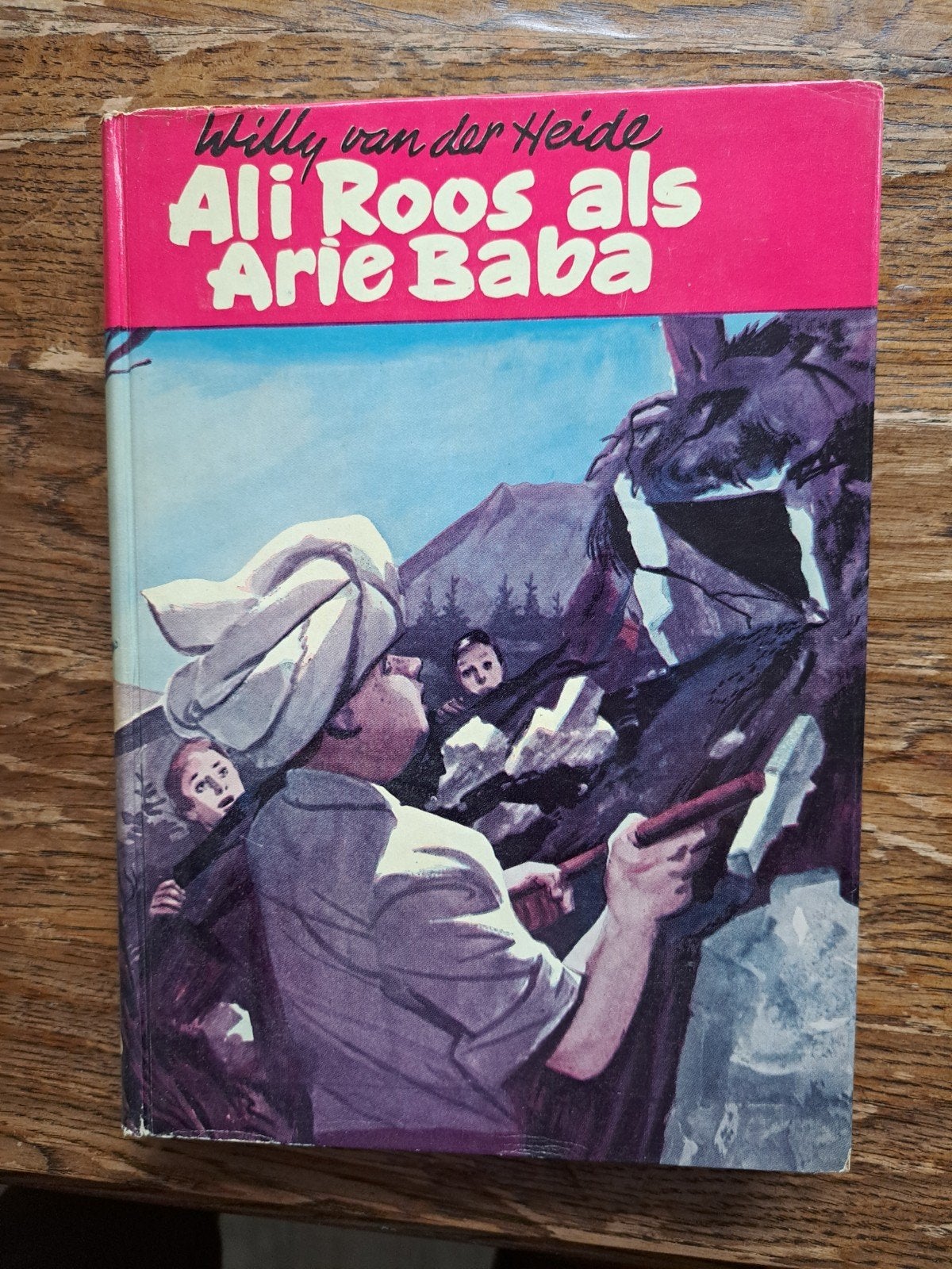 Ali Roos als Arie Baba - Willy van der Heide, Boeken, Ophalen of Verzenden, Gelezen, Willy van der Heide