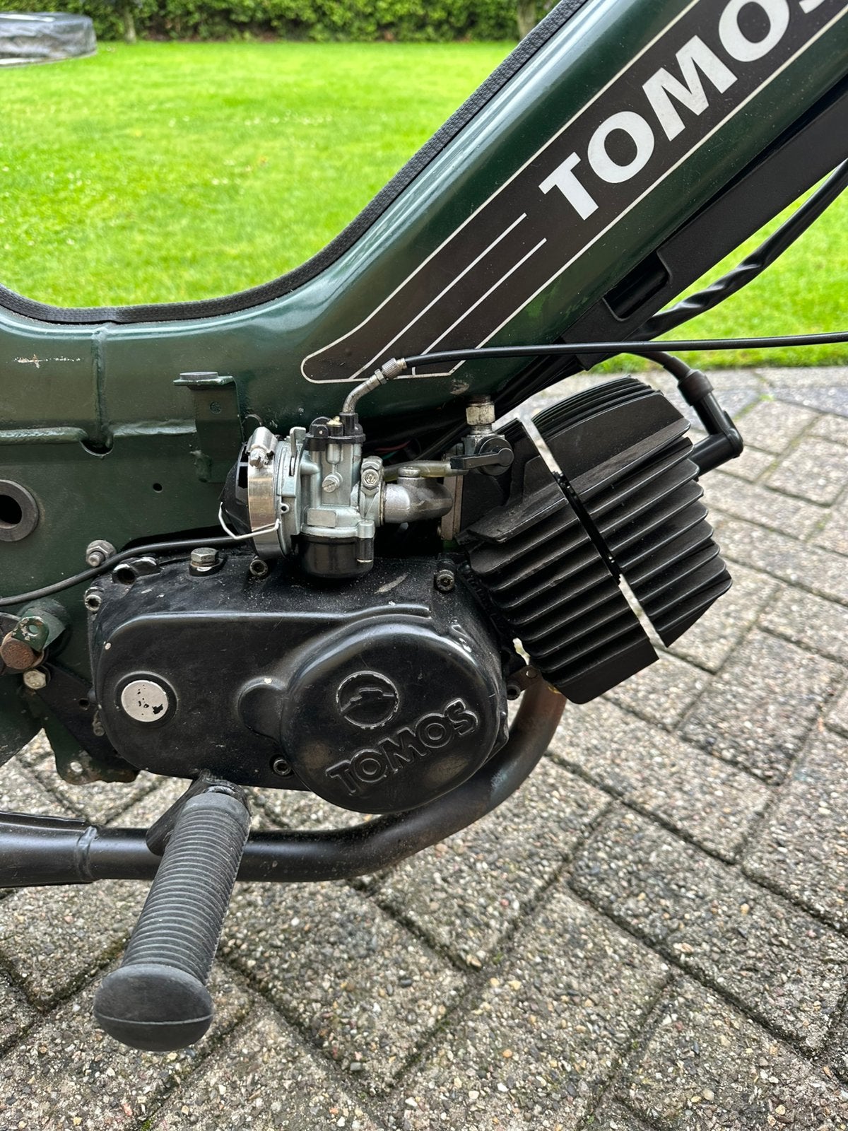 Tomos Standard 50cc - Volledig origineel en opnieuw opgebouw, Fietsen en Brommers, Brommers | Tomos, Ophalen of Verzenden, Zo goed als nieuw
