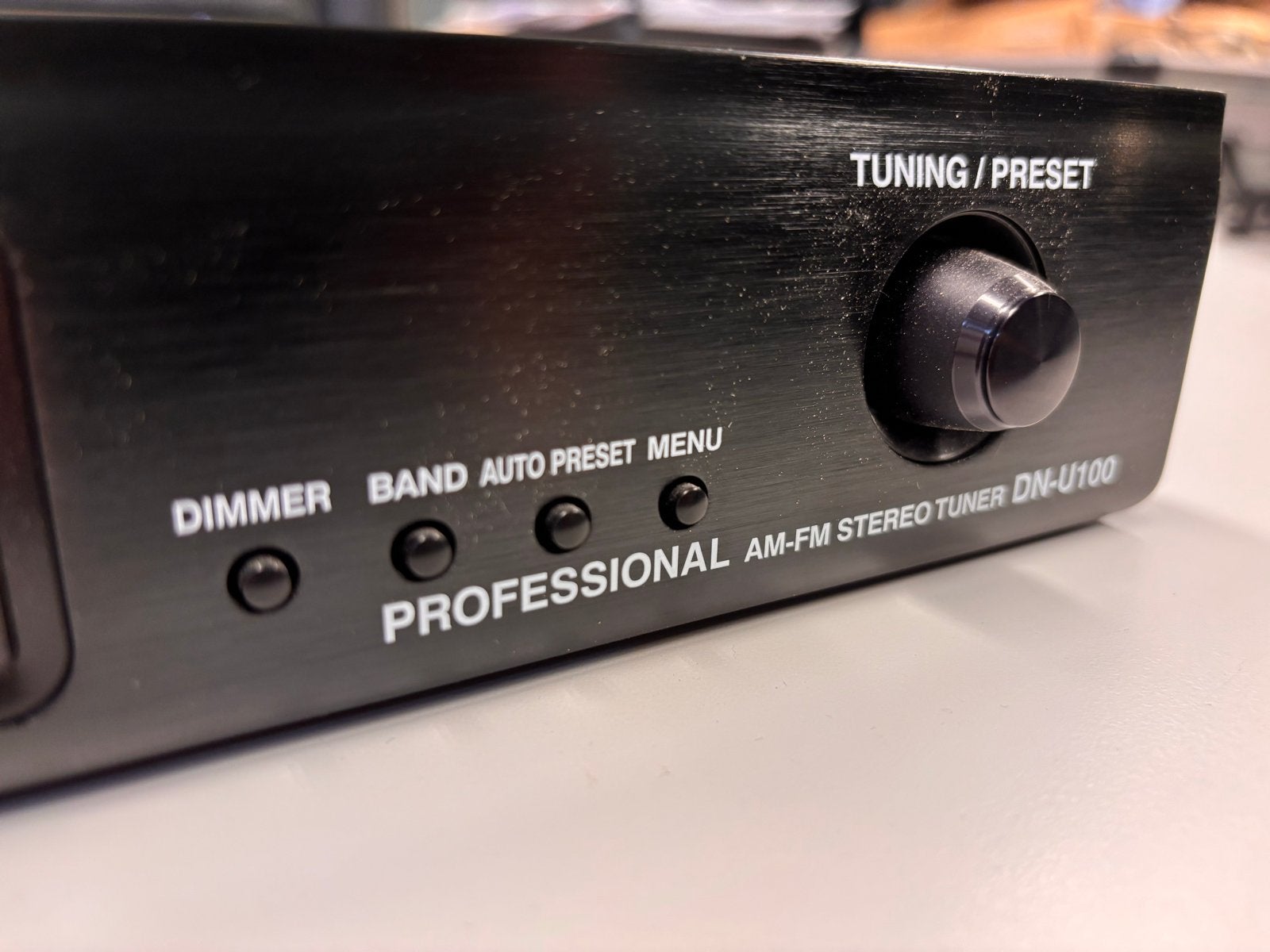Denon DN-U100 Professionele AM-FM Stereo Tuner, Ophalen of Verzenden, Gebruikt, Analoog