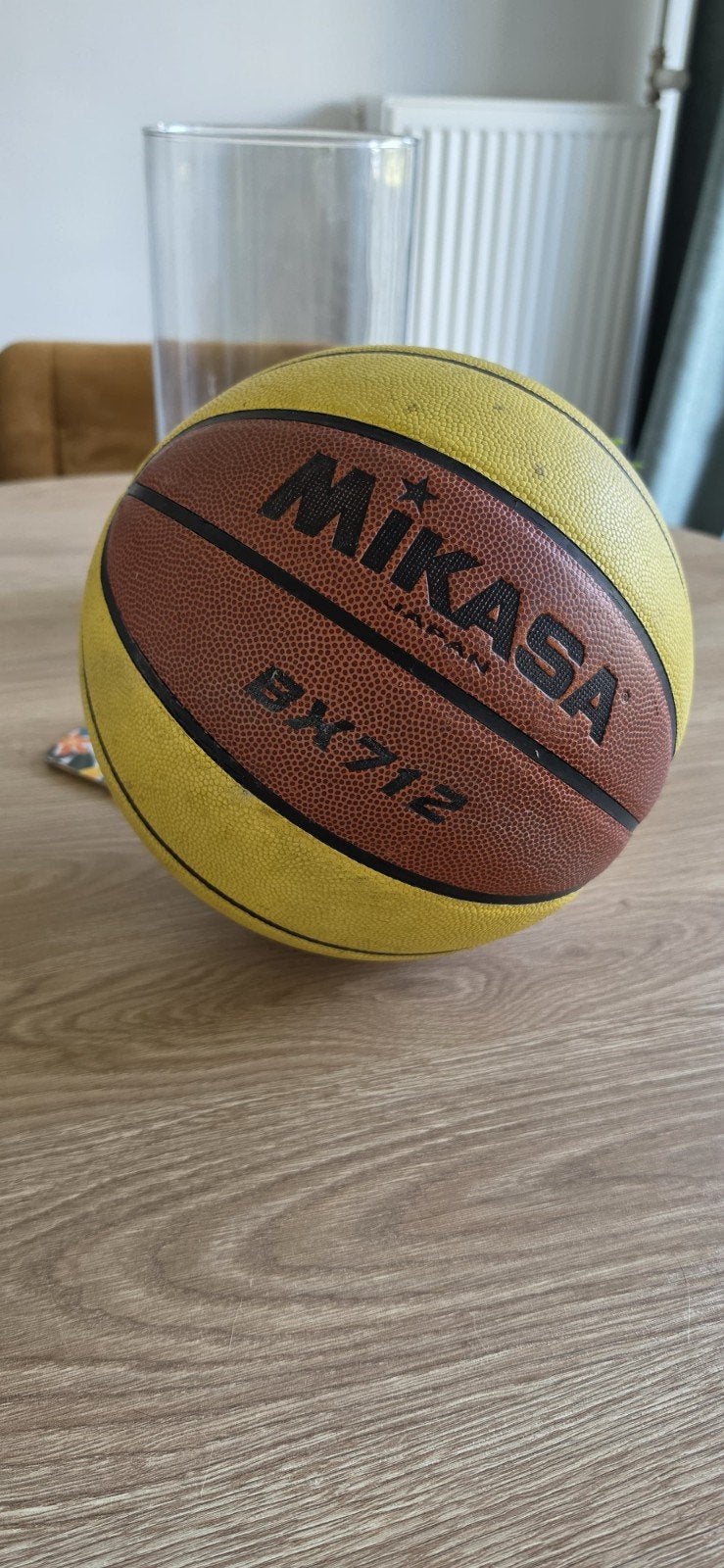 mikasa japan bx712, Sport en Fitness, Basketbal, Ophalen of Verzenden, Zo goed als nieuw, Bal