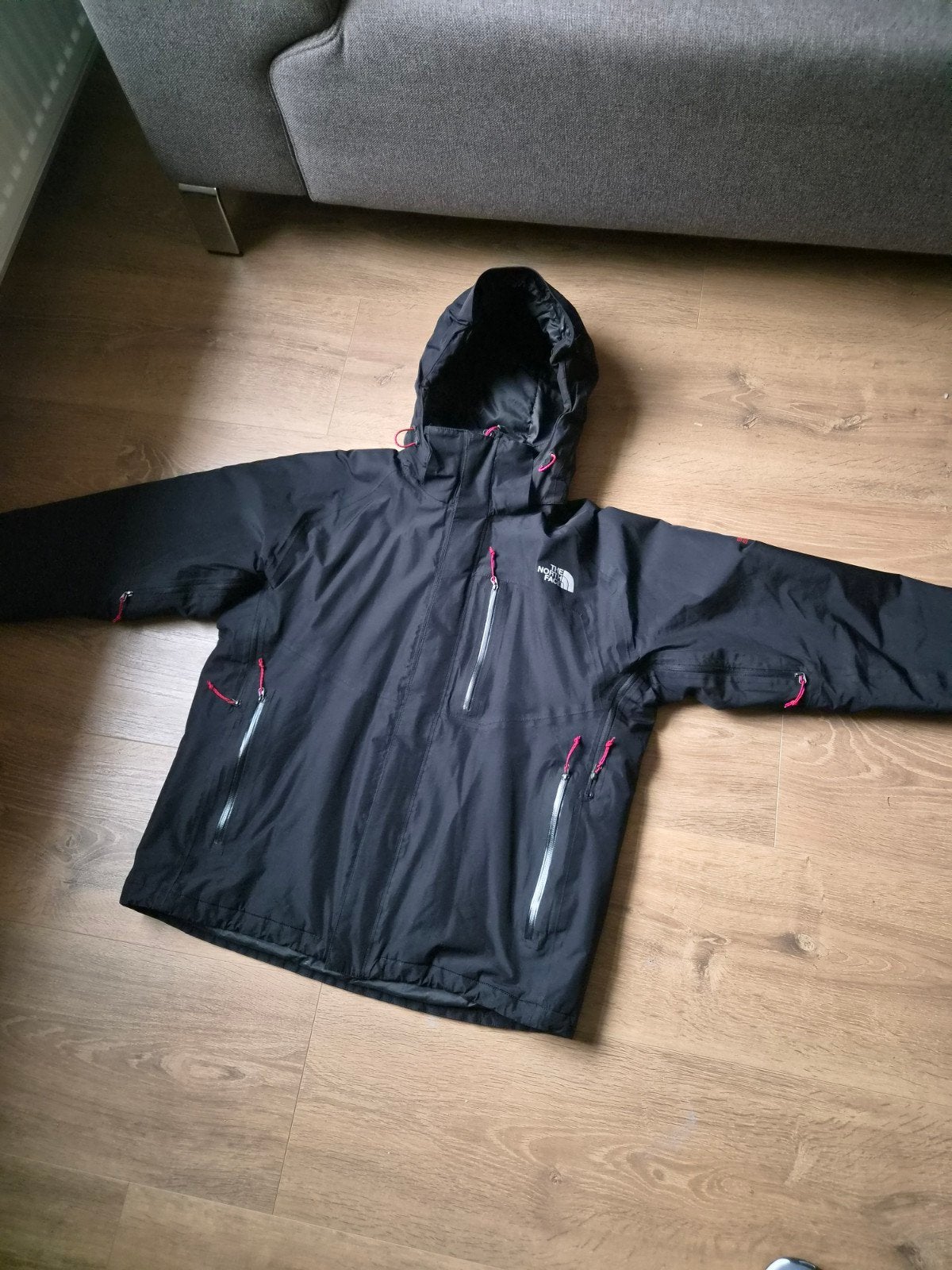 The North Face HyVent Alpha Summit Series Jas Maat L, Maat 52/54 (L), Zwart, Ophalen of Verzenden, Zo goed als nieuw