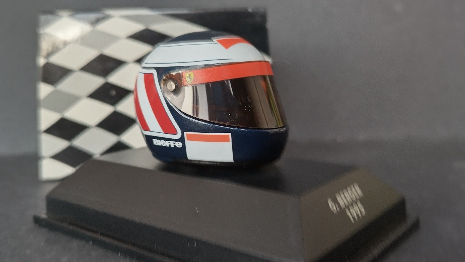 Helm Gerhard Berger Ferrari 1;8 Minichamps Pol, Hobby en Vrije tijd, Modelauto's | 1:5 tot 1:12, .., Verzenden, Nieuw, 1:5 t/m 1:8