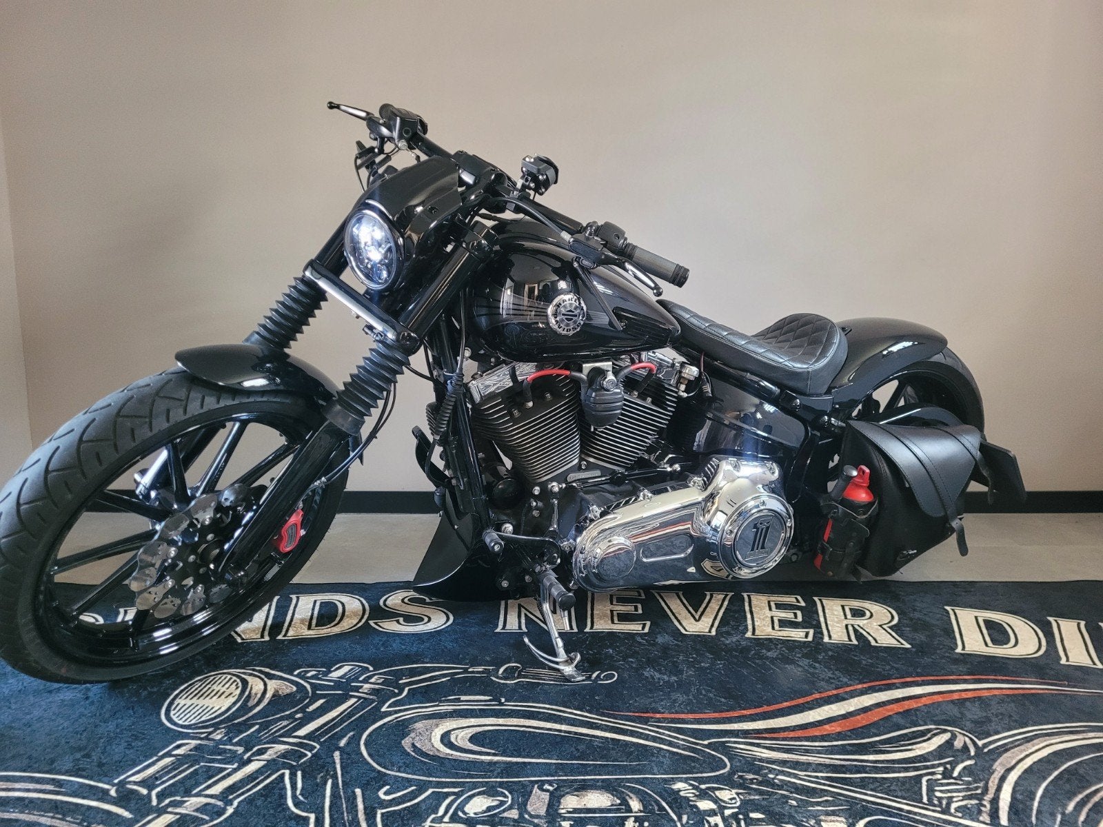 Harley-Davidson Softail Breakout FXBRS, 2 cilinders, Gebruikt, Particulier, Meer dan 35 kW