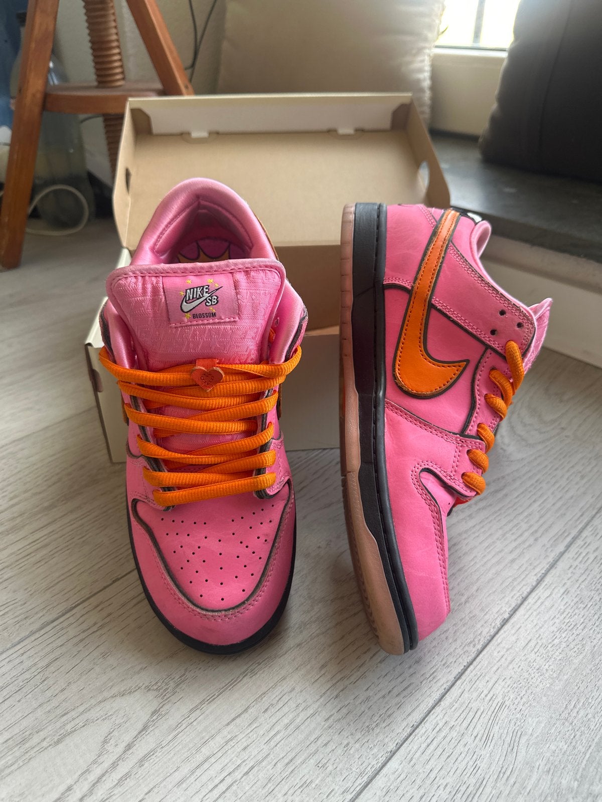 Powerpuff Girls Blossom Nike SB Dunk Low - Maat 42, Ophalen of Verzenden, Zo goed als nieuw, Roze, Sneakers of Gympen