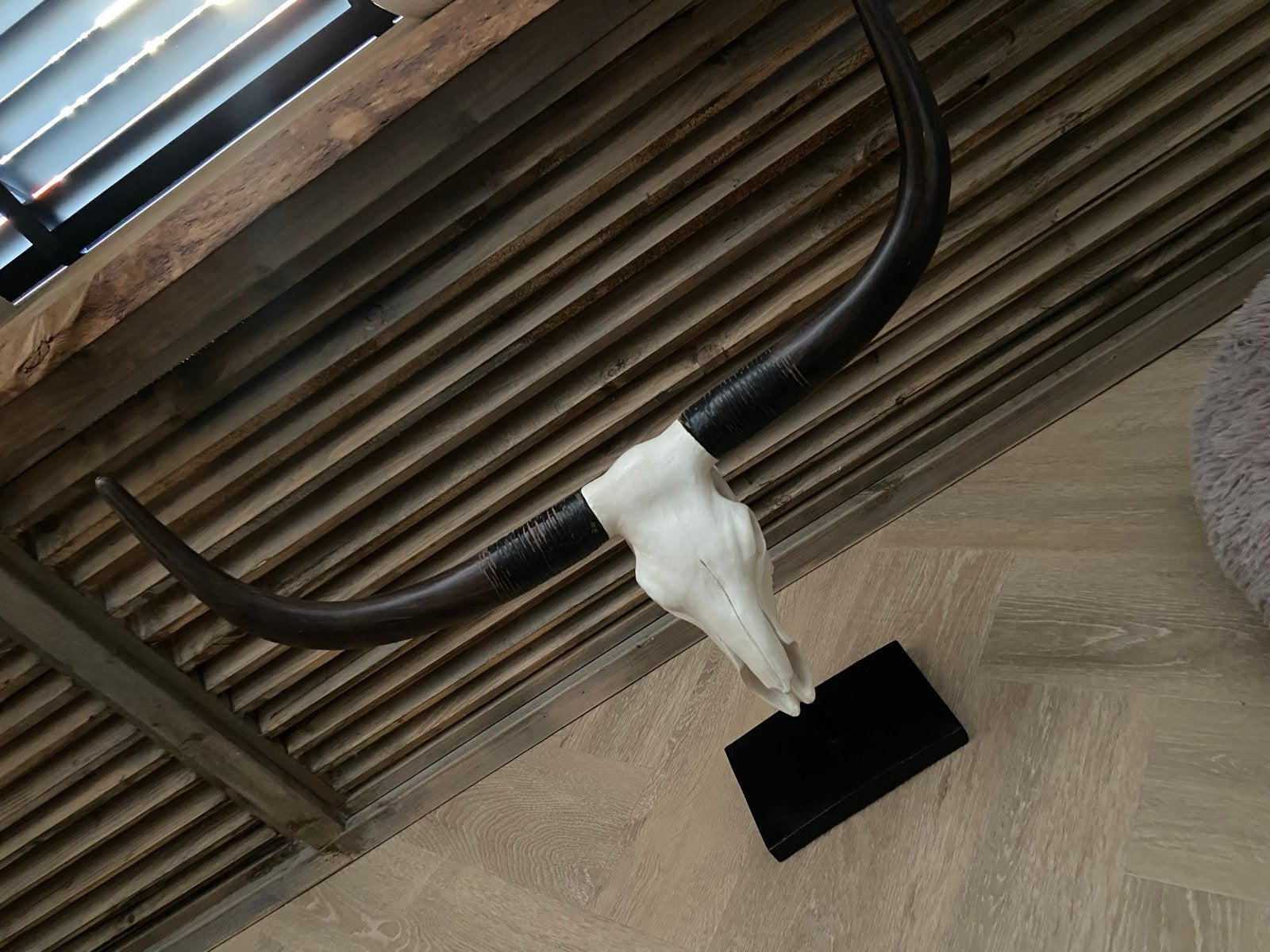 Decoratieve Stierenkop met Hoorns - Wit en Zwart, Huis en Inrichting, Ophalen, Meerkleurig, Overige materialen, Zo goed als nieuw